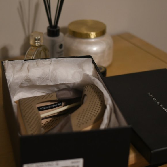 NWT French connection hazelnut heel - Picture 16 of 16